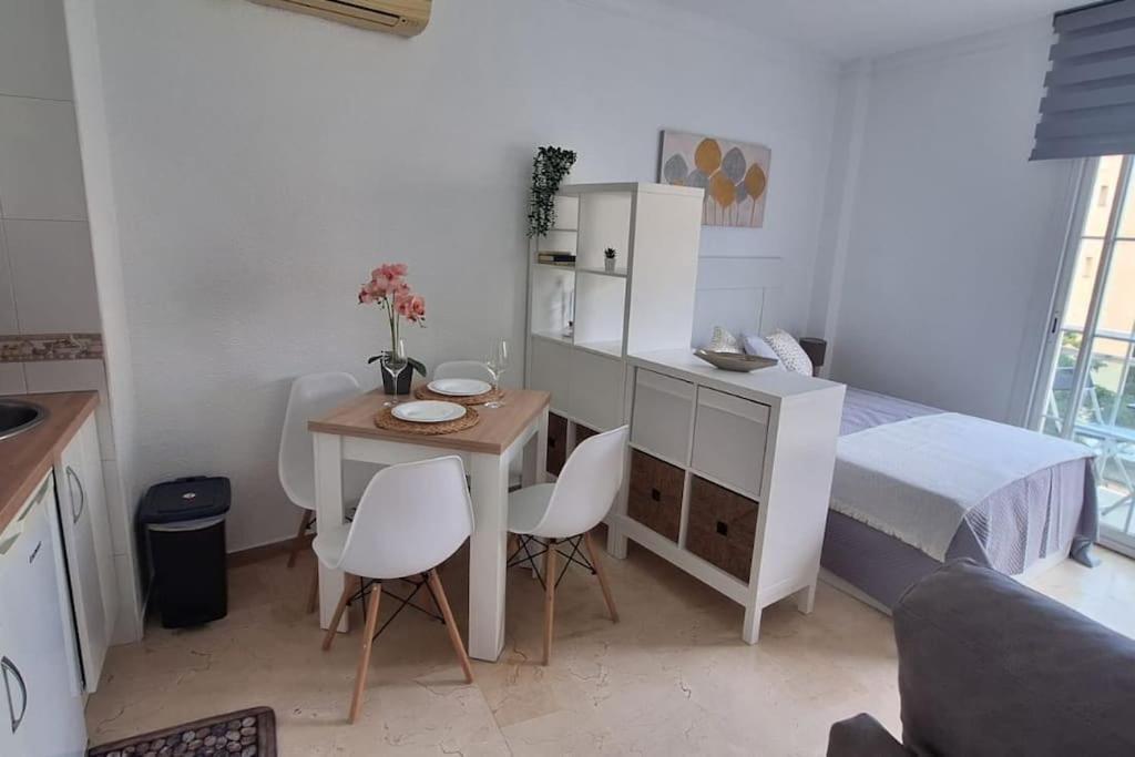 Room City Estepona Estudio Mar Esterno foto